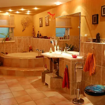 Апартаменты Ferienwohnung 1 Am Geiseltalsee *